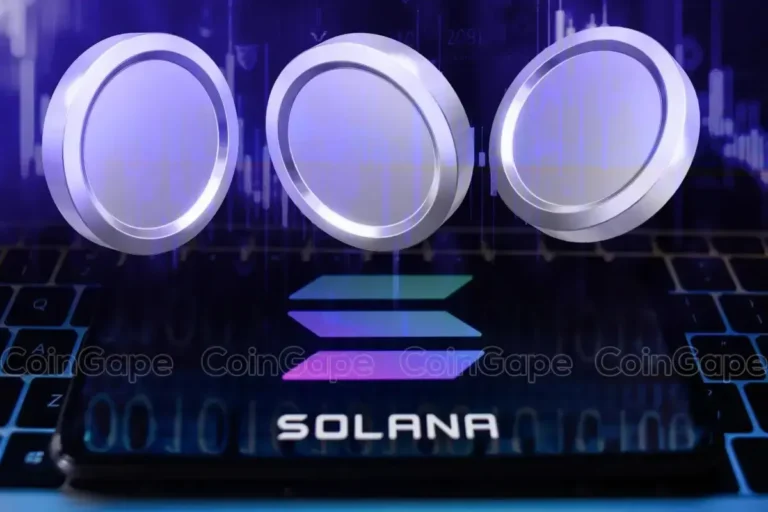Logo da Solana com três círculos translúcidos e símbolo característico em fundo tecnológico azul e roxo.