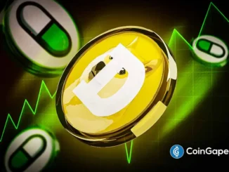 Renderização 3D da moeda Dogecoin em destaque com setas verdes ascendentes e gráficos de linha indicando movimento de alta no mercado de criptomoedas.