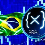Bandeira do Brasil ao lado do logo do XRP Ledger (XRPL) com gráficos financeiros azuis ao fundo, representando a tokenização de ativos brasileiros no blockchain.
