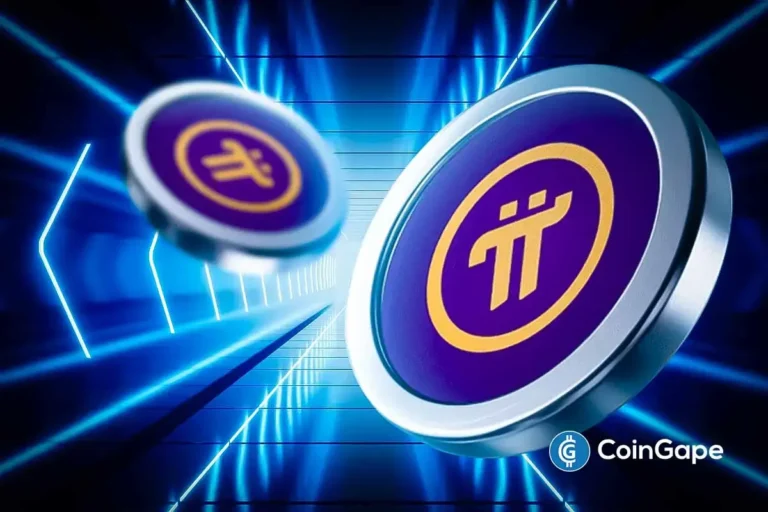 Tokens da Pi Network em ambiente digital futurista com raios de luz azuis e logotipo da CoinGape.