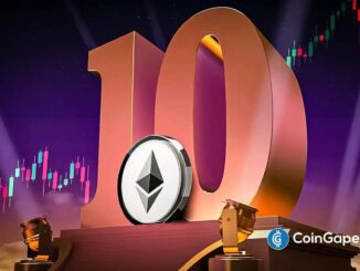 Arte 3D mostrando número "10" dourado com logo do Ethereum e gráficos de candlesticks em alta representando o aniversário de uma década.
