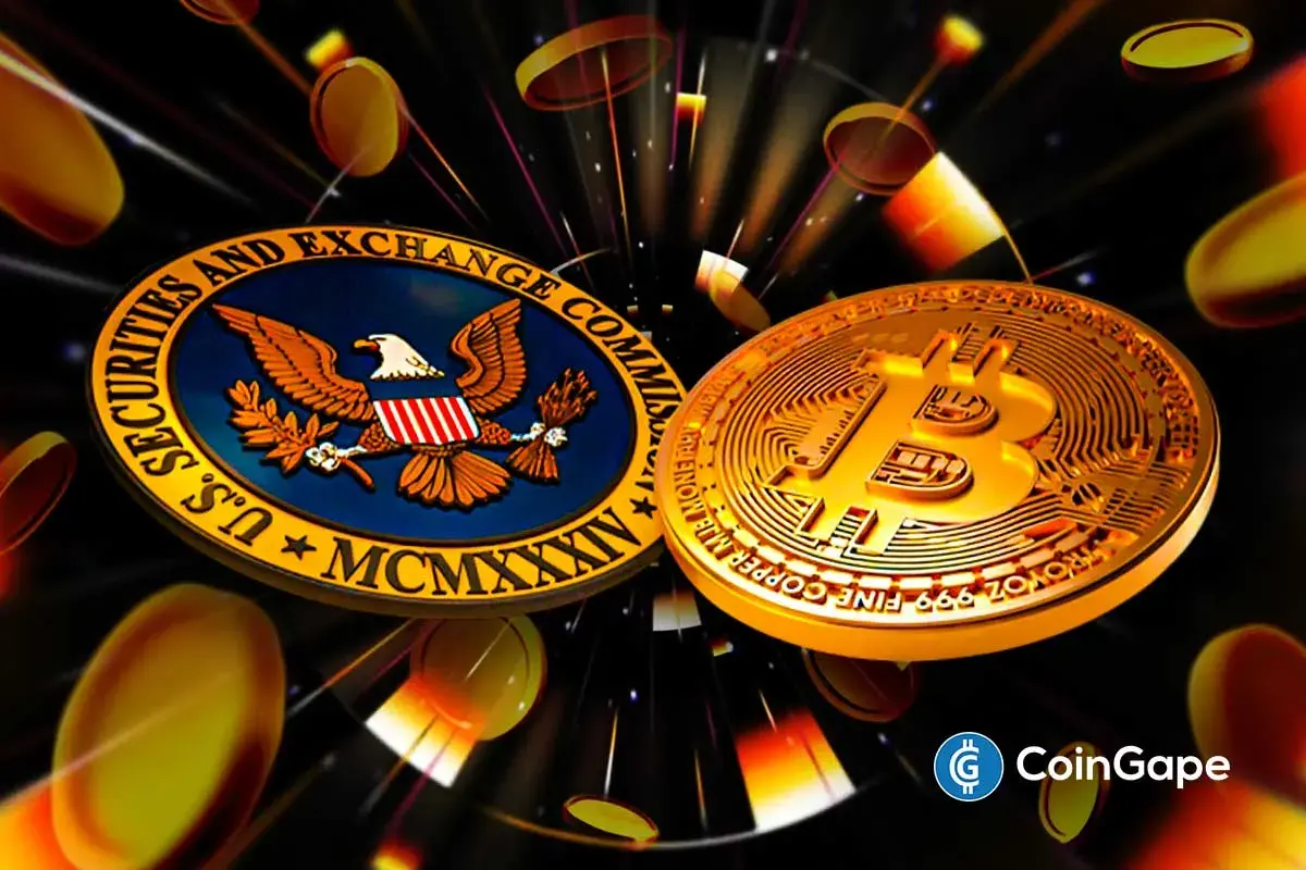 Ilustração artística mostrando emblema da SEC colidindo com moeda Bitcoin em fundo escuro com efeitos luminosos