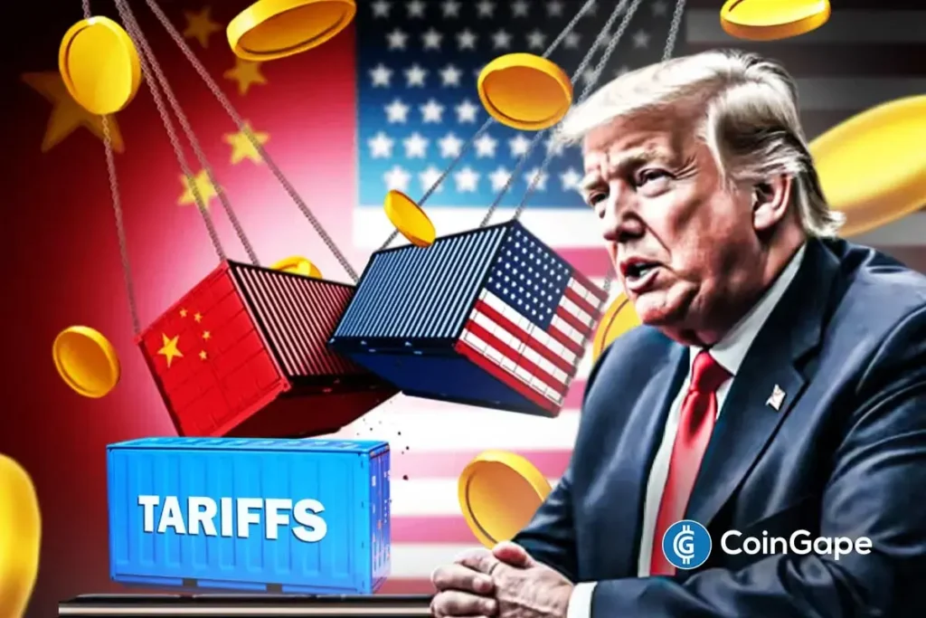 Ilustração mostrando Donald Trump anunciando tarifas com bandeiras dos EUA e China ao fundo