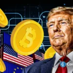 Ilustração mostrando Donald Trump com moedas de Bitcoin flutuando ao redor, bandeiras americanas e europeias ao fundo, representando impacto político nas criptomoedas.
