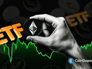 Ilustração artística mostrando mão segurando moeda física de Ethereum sobre gráficos de preço em verde, com texto ETF em destaque simbolizando fundos negociados em bolsa.
