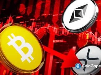 Moedas de Bitcoin, Ethereum e XRP com gráficos vermelhos indicando queda de preços.